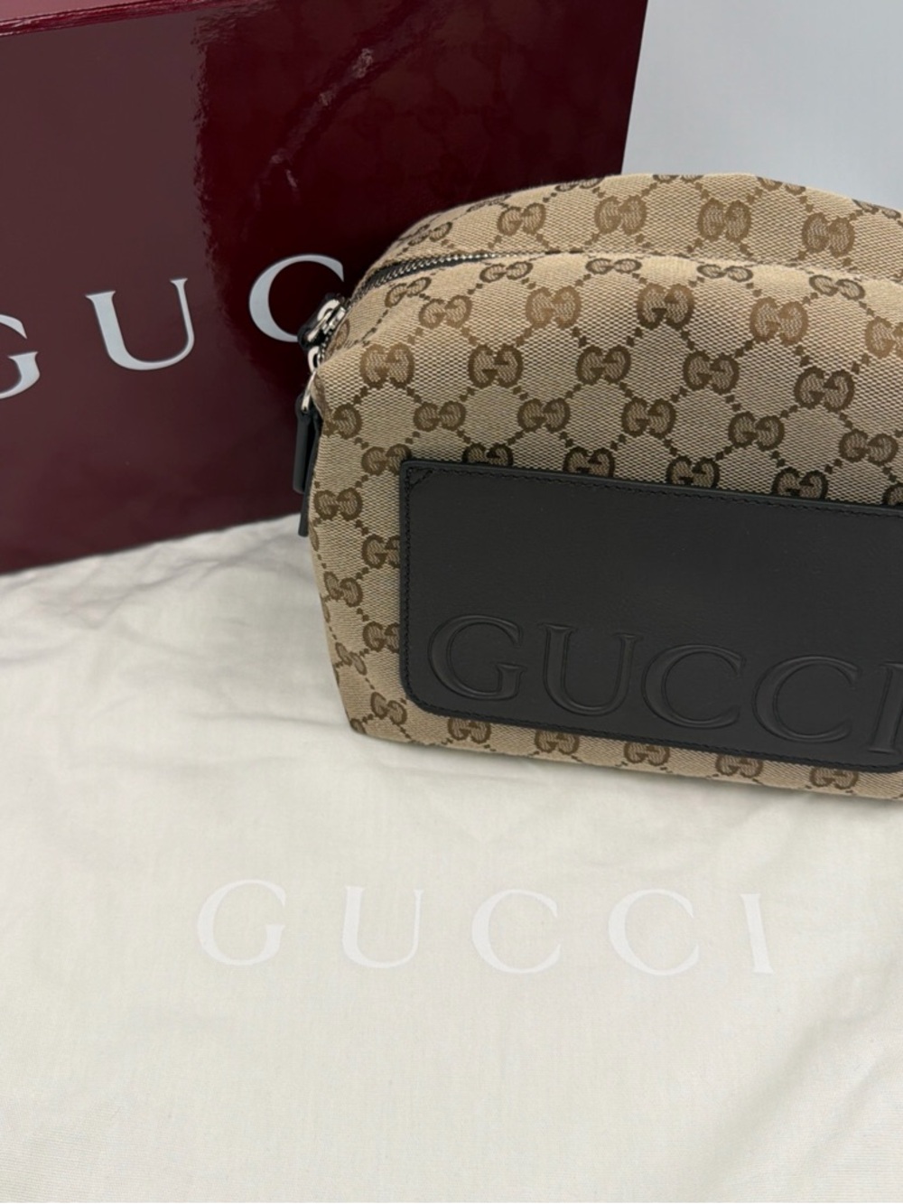 Gucci Beige GG Supreme Canvas Toiletry Pouch with Black Leather Logo